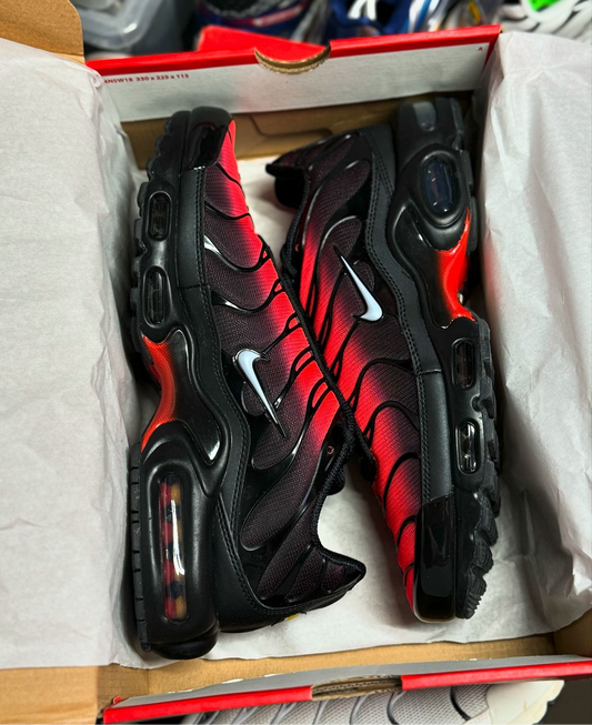 Nike Air Max Plus TN ‘Deadpool’
