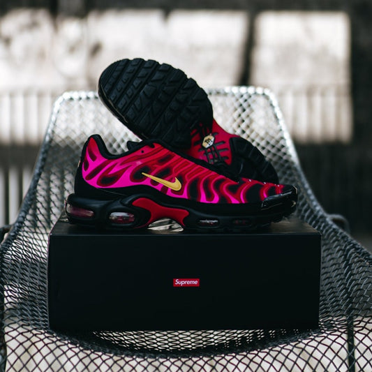 Air Max Plus ‘Supreme Fuchsia Red’