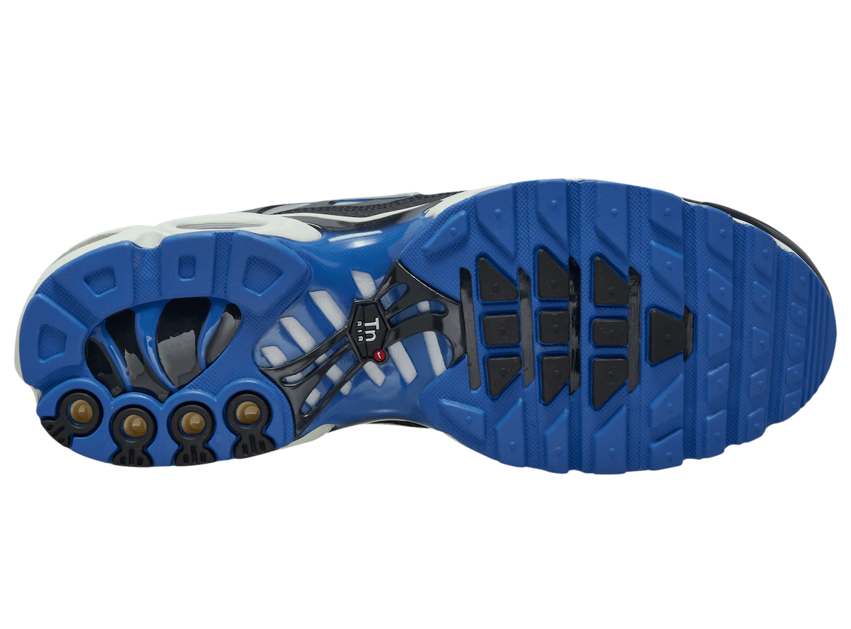Air Max Plus Social F.C