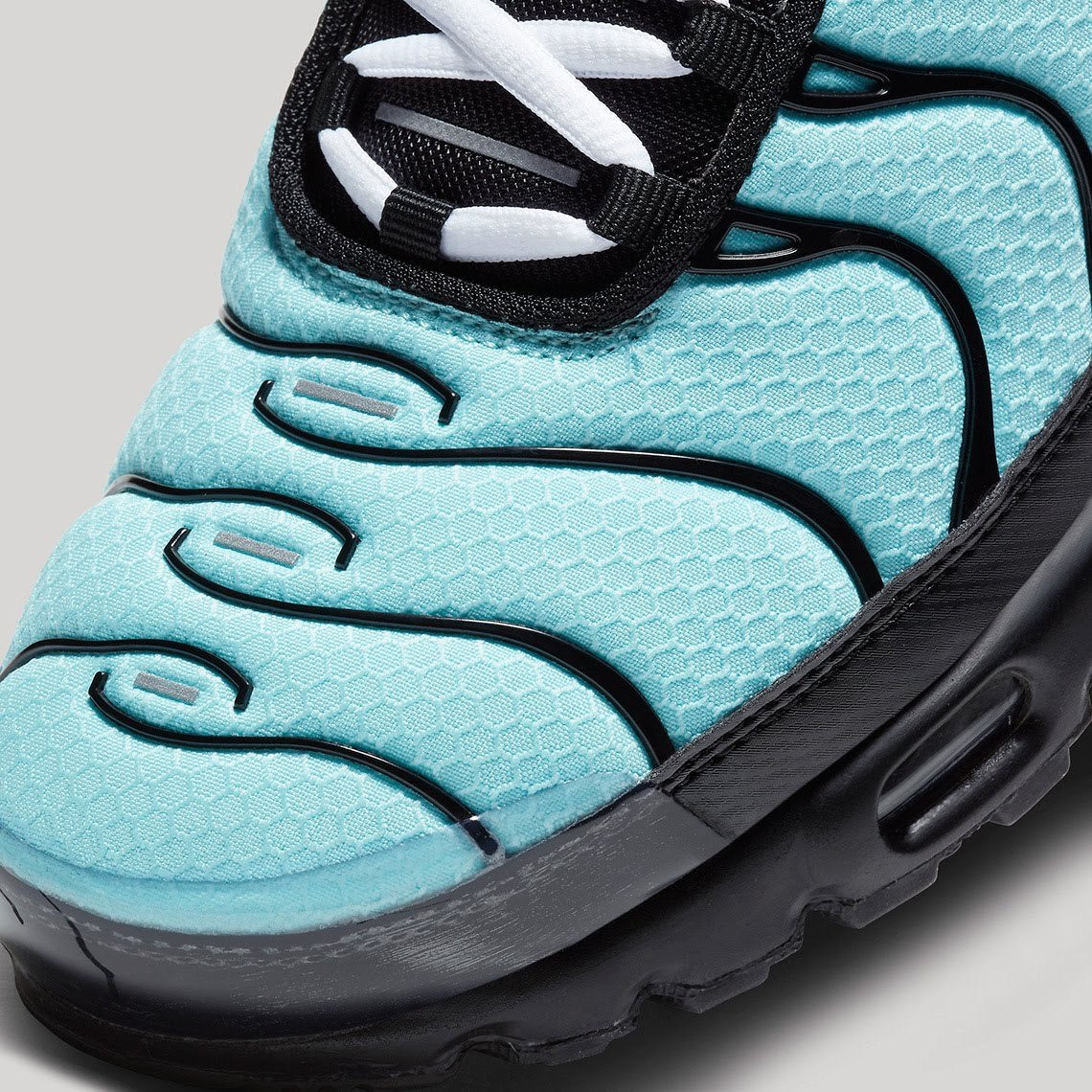 Air Max Plus ‘Dark Tiffany’