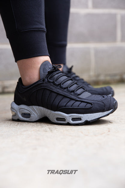 Tailwind IV ‘Oreo’