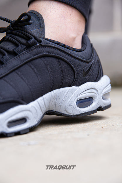 Tailwind IV ‘Oreo’