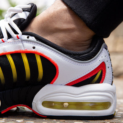 Tailwind IV ‘Bright Crimson’