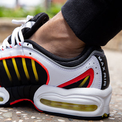 Tailwind IV ‘Bright Crimson’