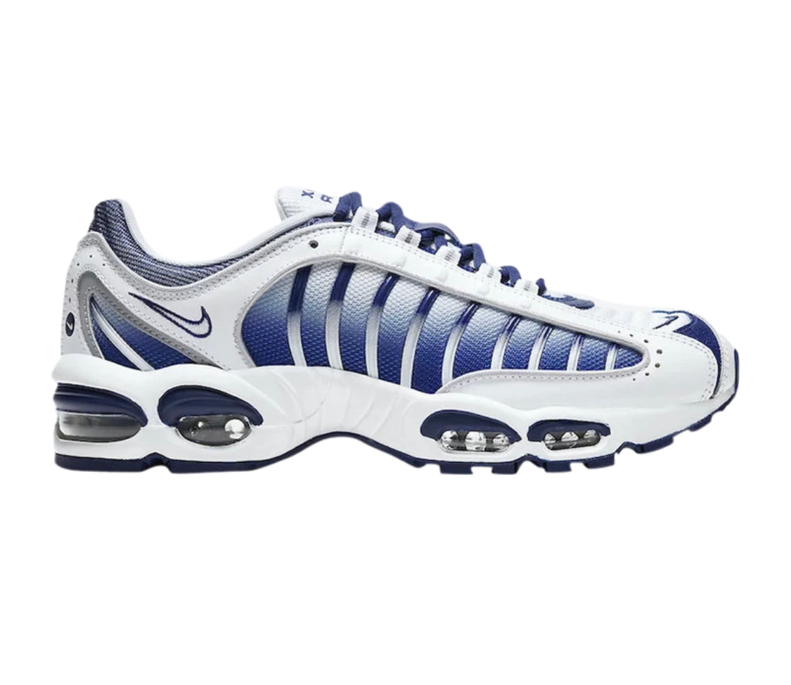 Tailwind IV âAzureâ â TRAQSUIT